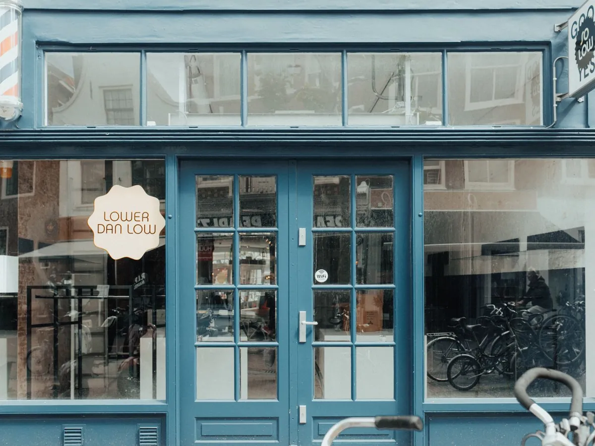 Indicative image of a retail shop frontage. Not a photograph of an SG job.